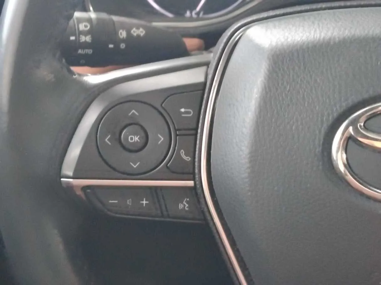 Car image 29