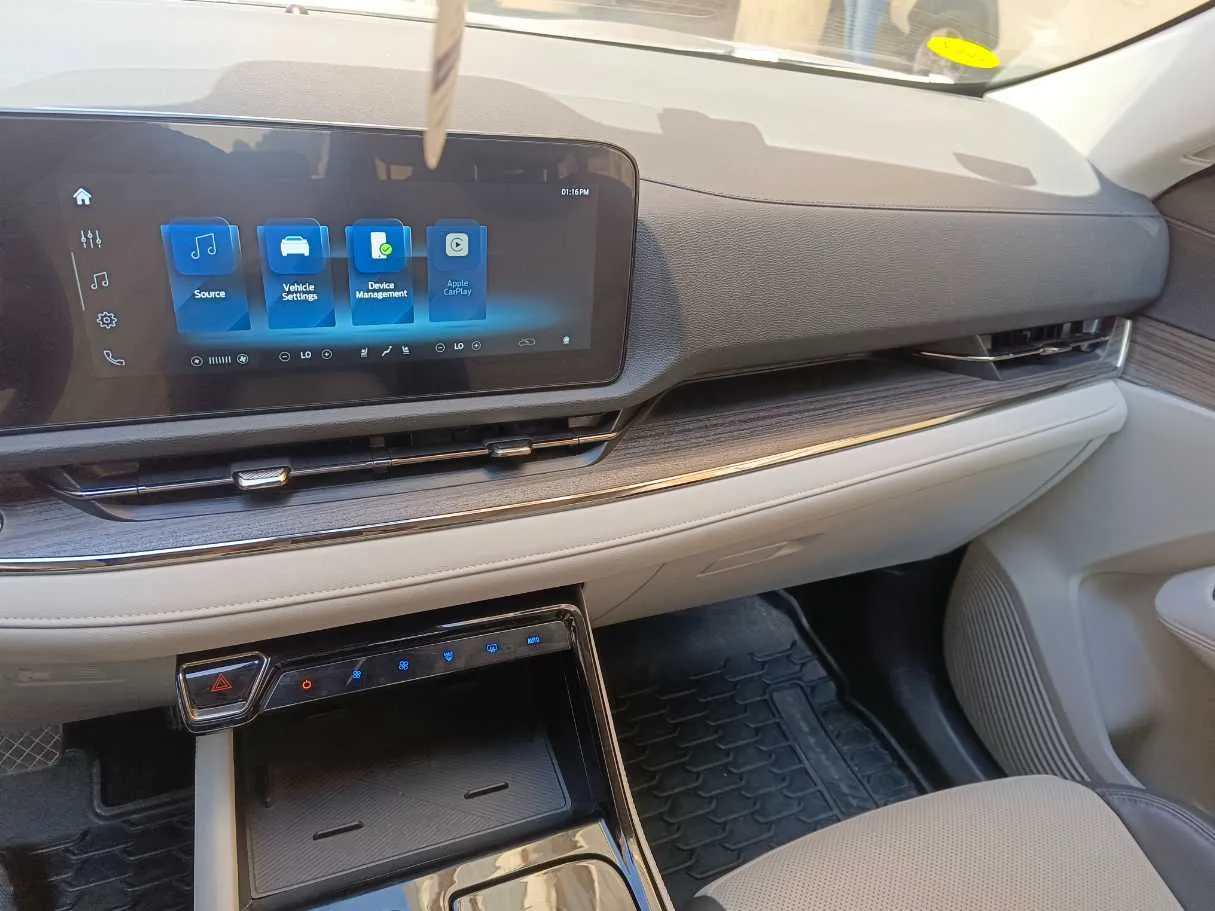 Car image 23