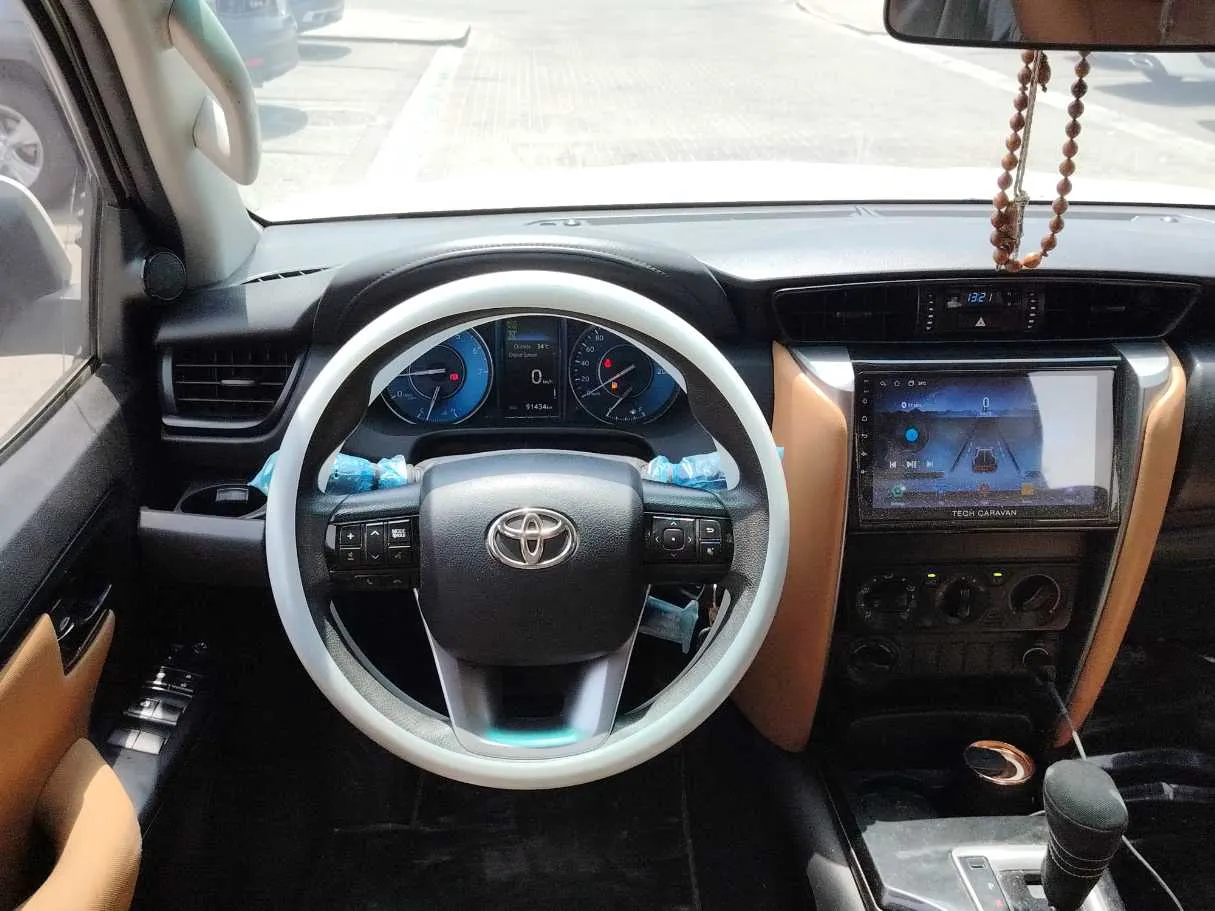 Car image 21