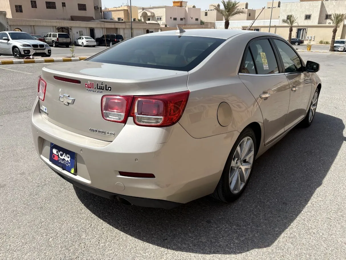 Car image 5