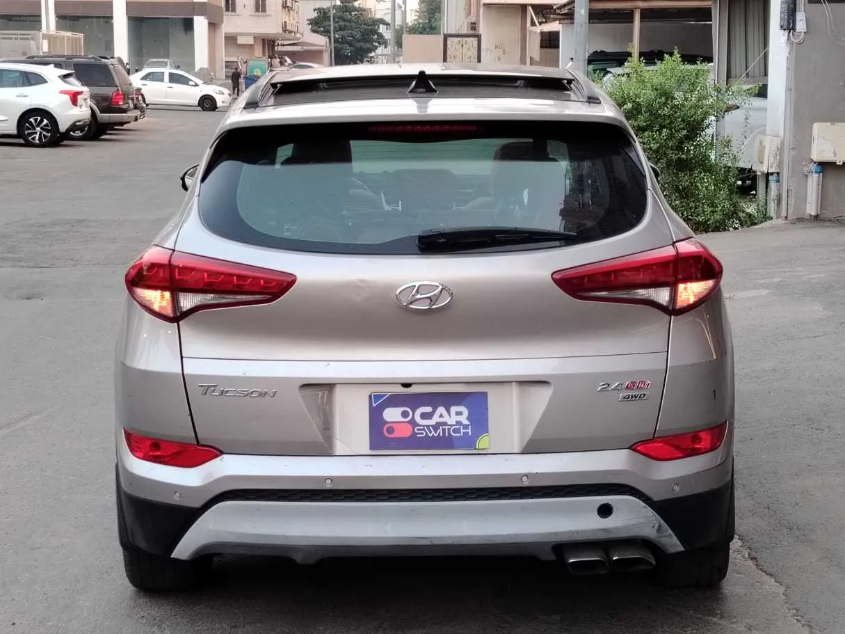 Car image 6