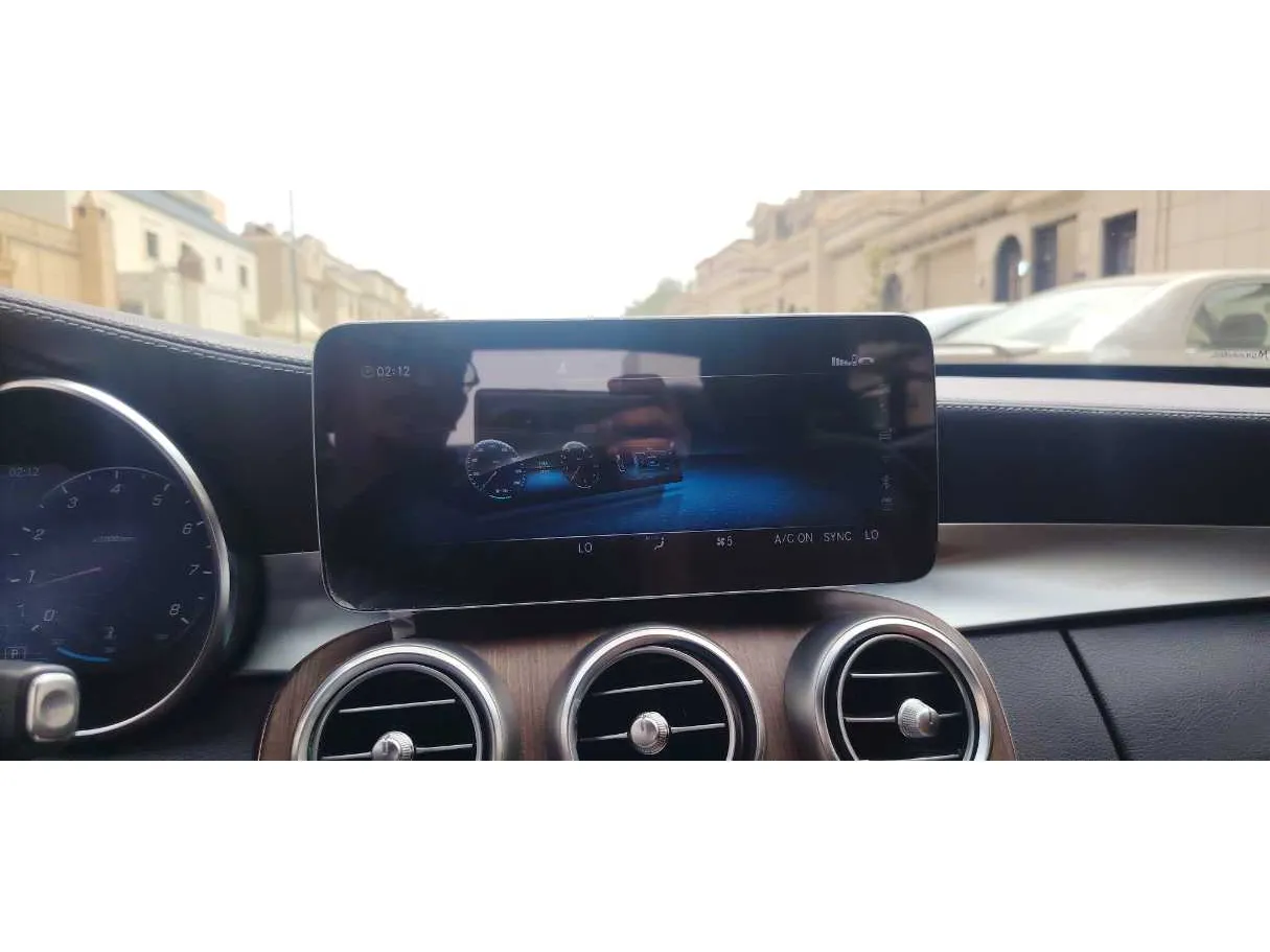 Car image 16