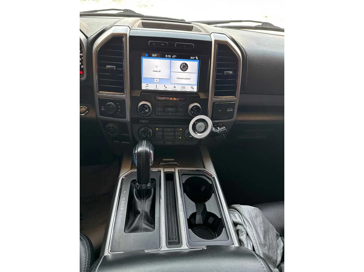 Car image 13