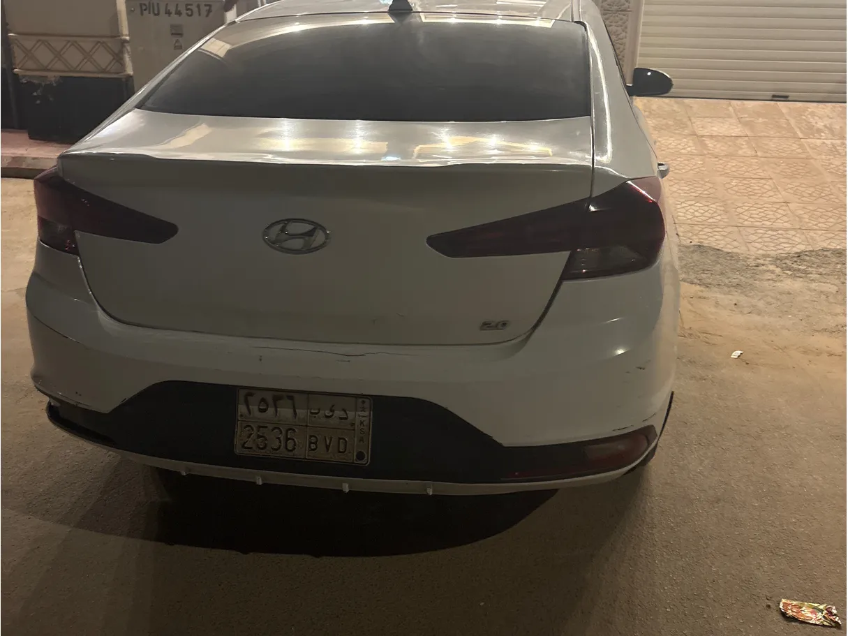 Car image 4