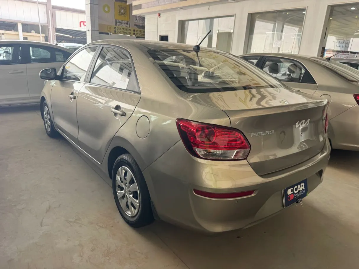 Car image 6