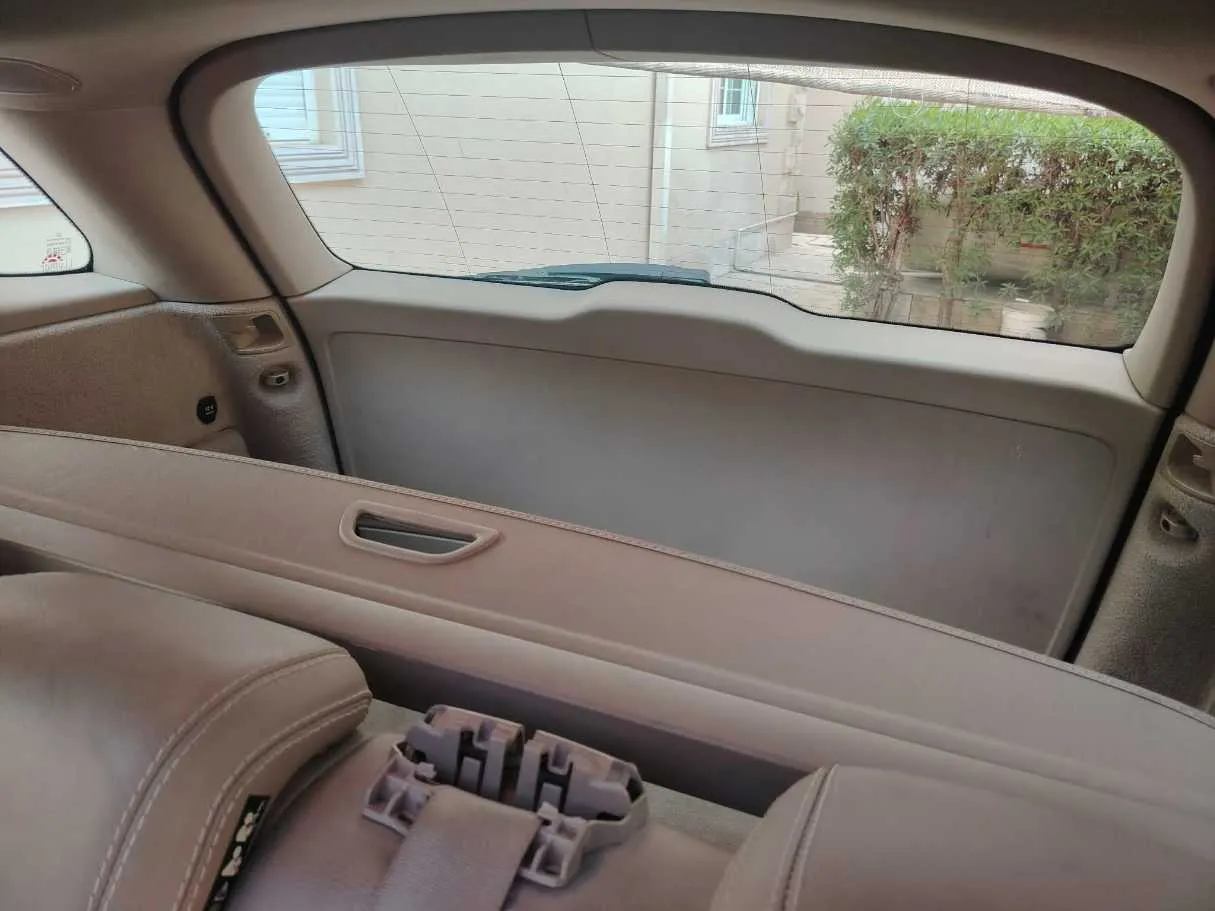Car image 32