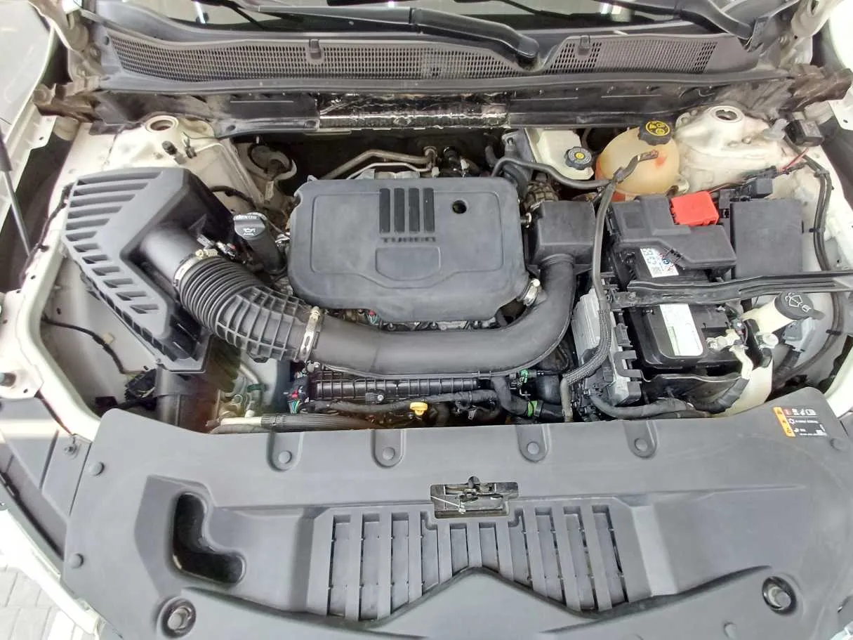 Car image 21