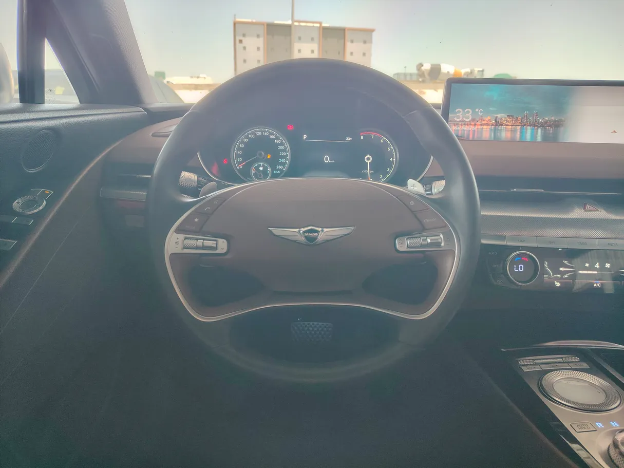 Car image 26