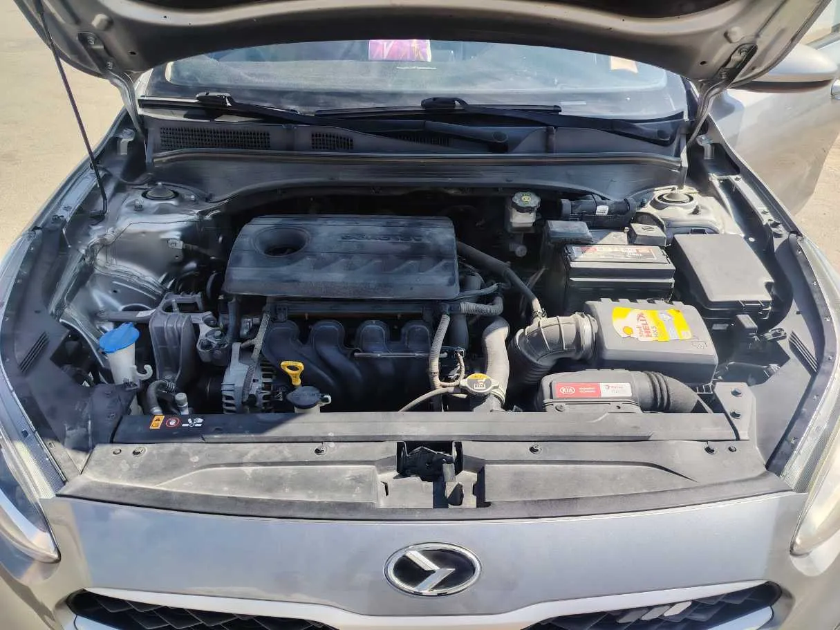 Car image 29