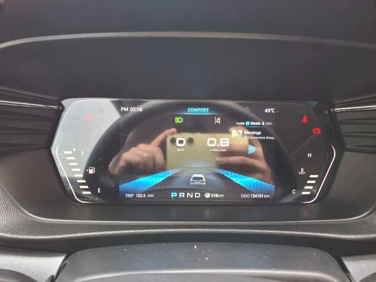 Car image 14