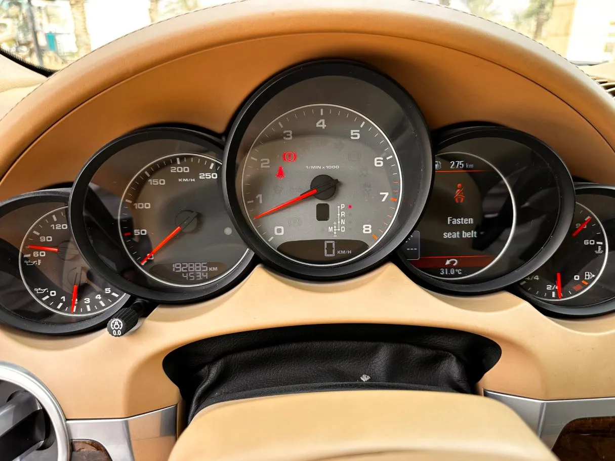 Car image 21