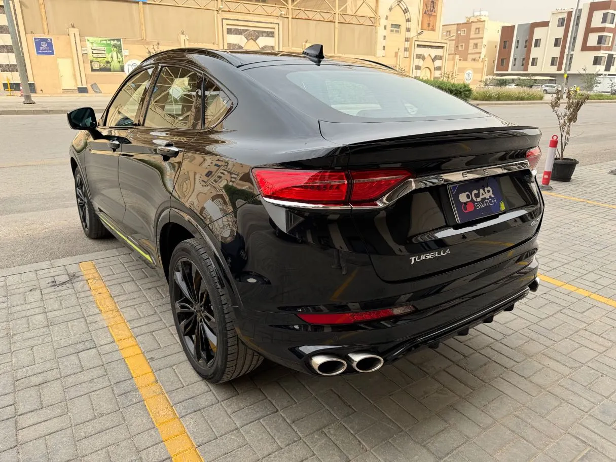 Car image 7