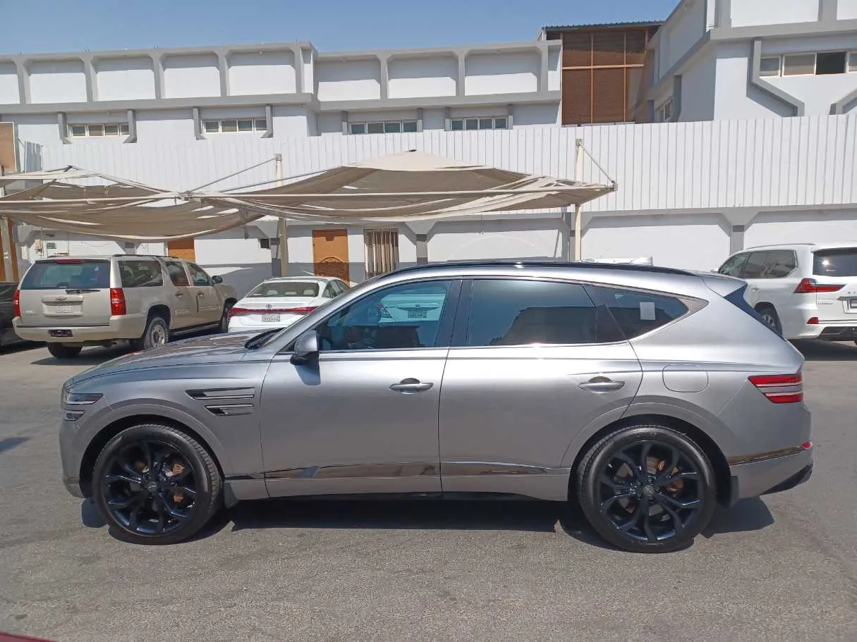 Car image 8