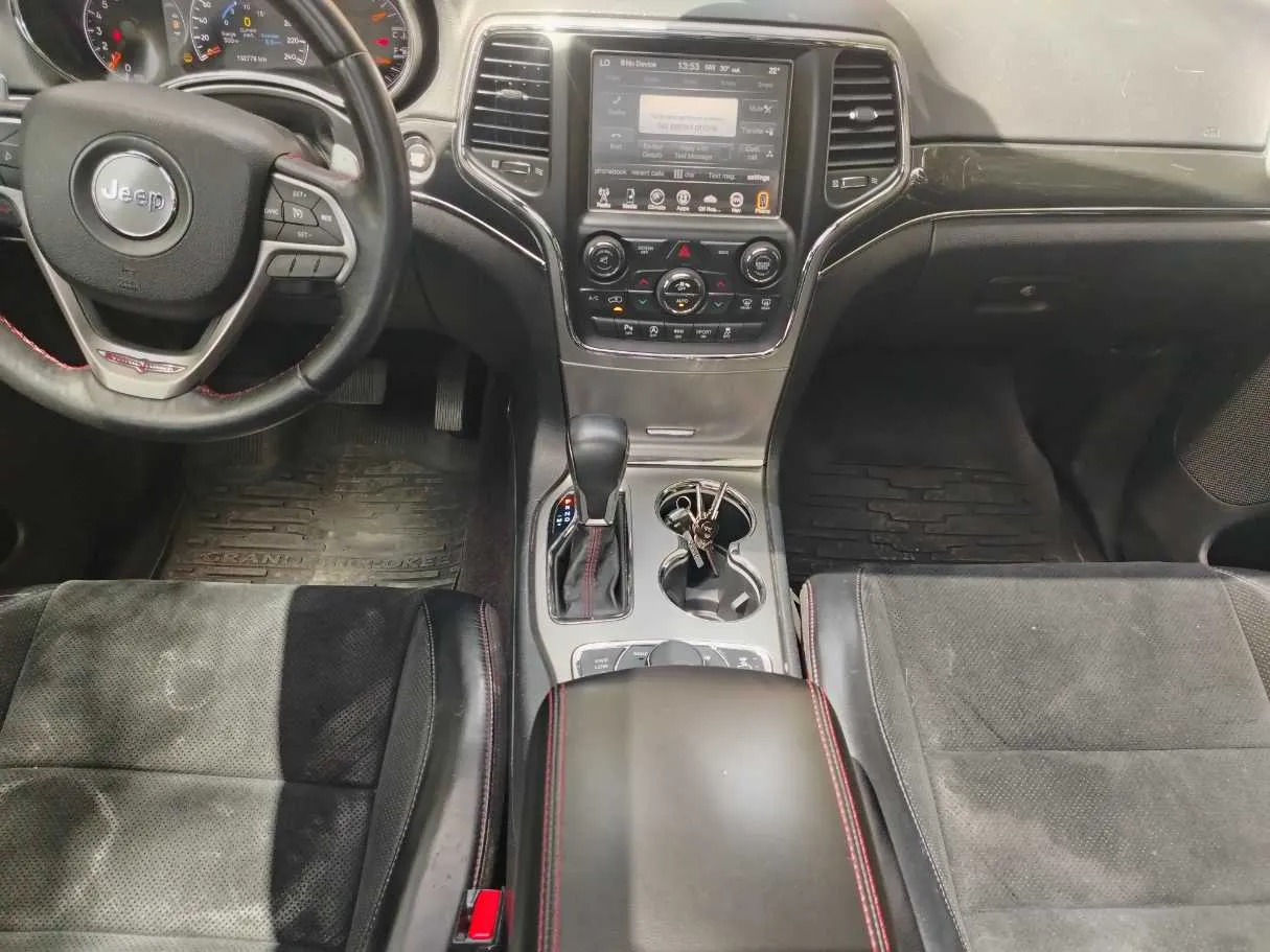 Car image 25