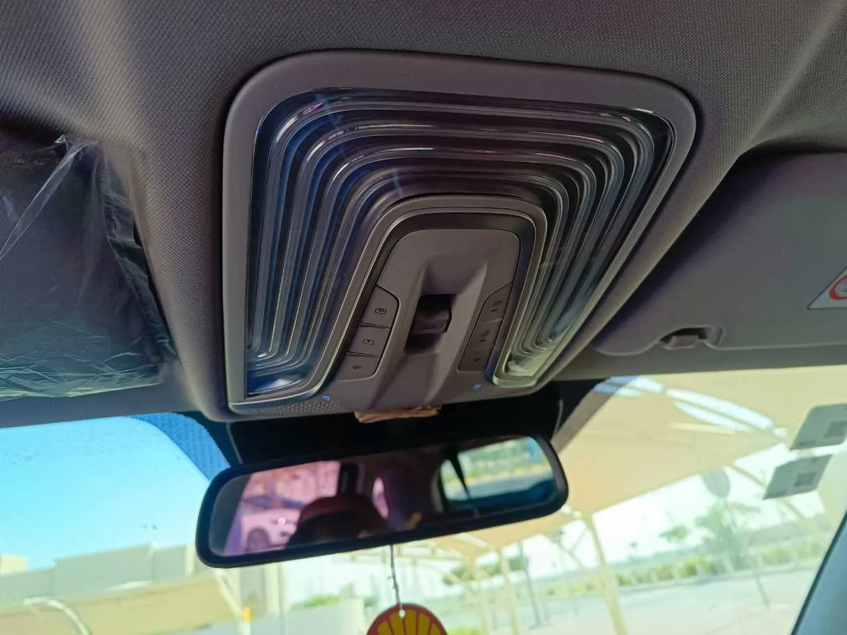 Car image 34