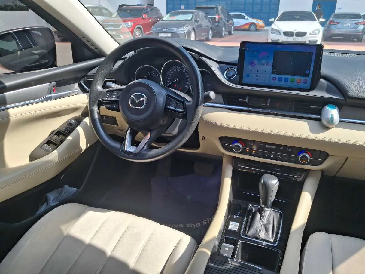 Car image 15