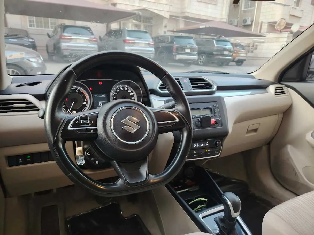 Car image 26
