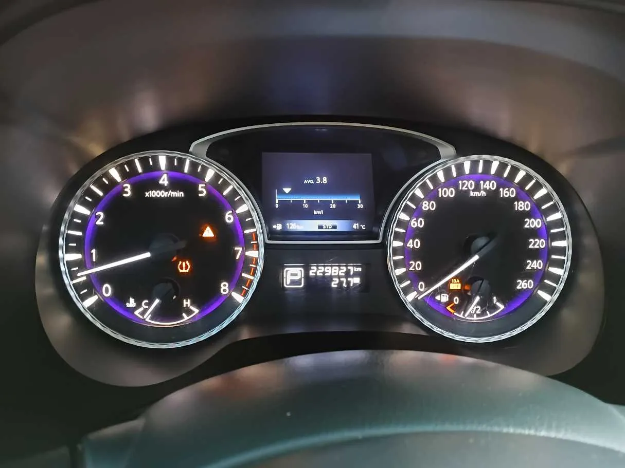 Car image 22