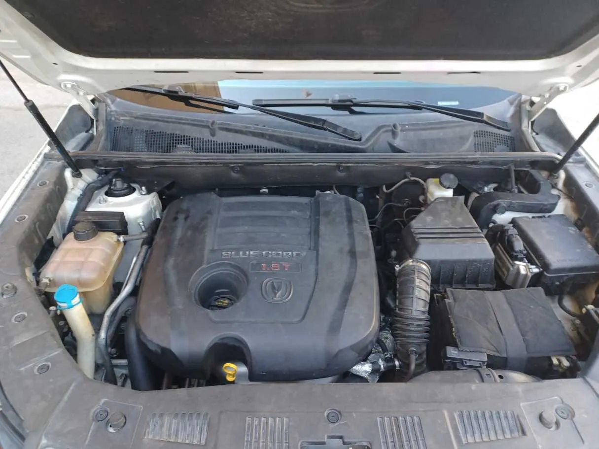 Car image 24
