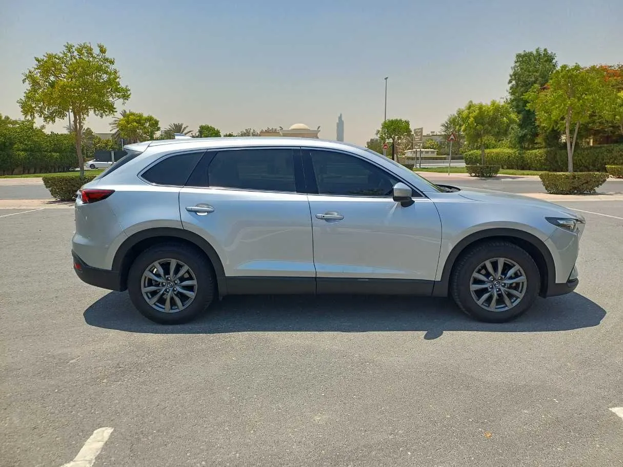 Car image 8