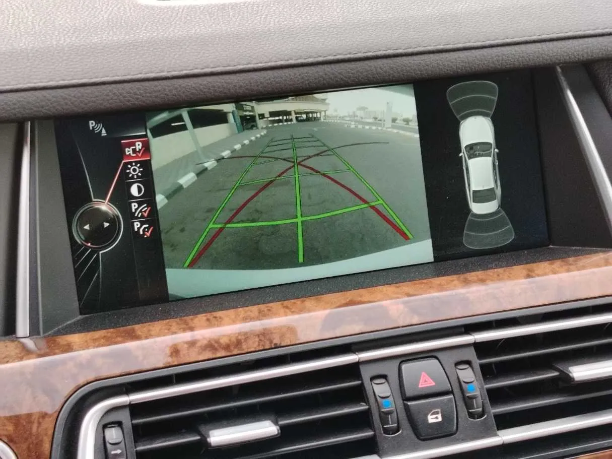 Car image 24