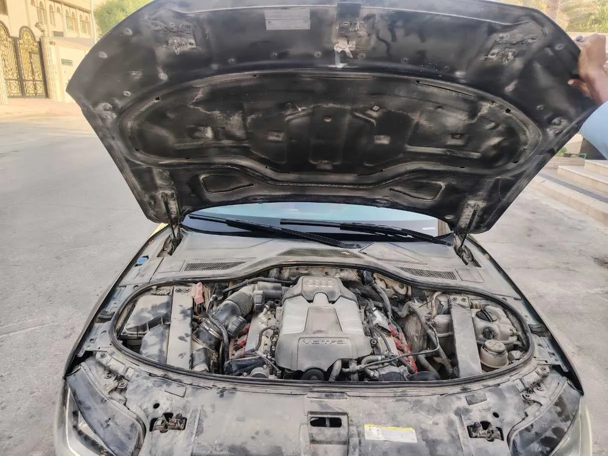 Car image 32