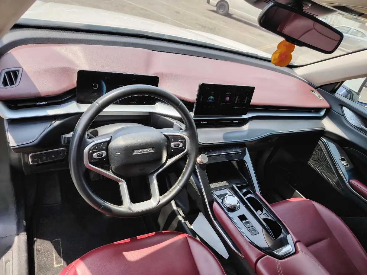 Car image 13
