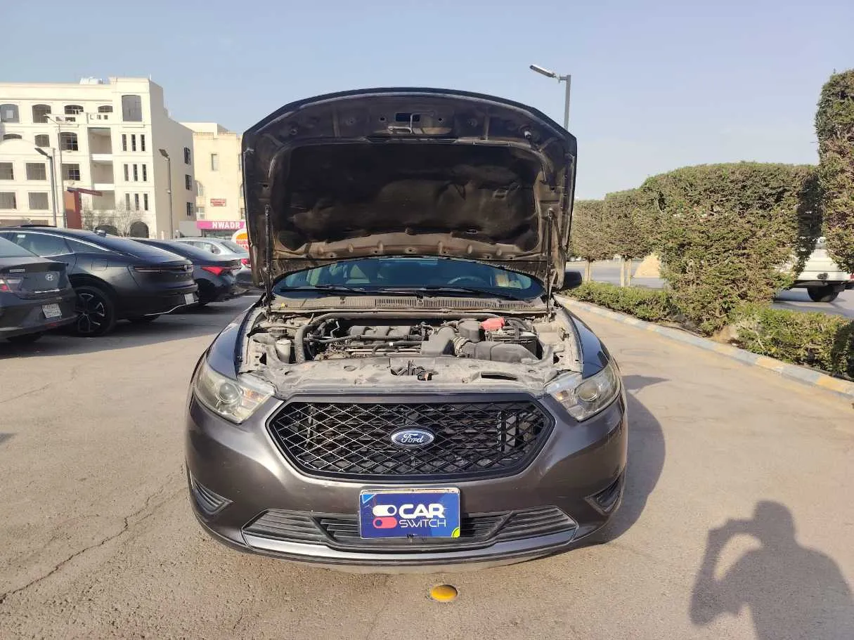 Car image 28