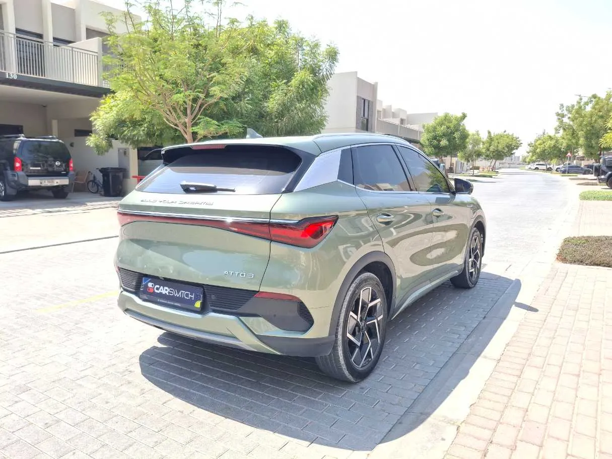 Car image 5