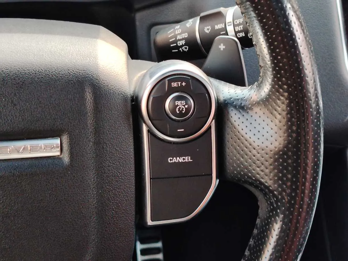 Car image 27