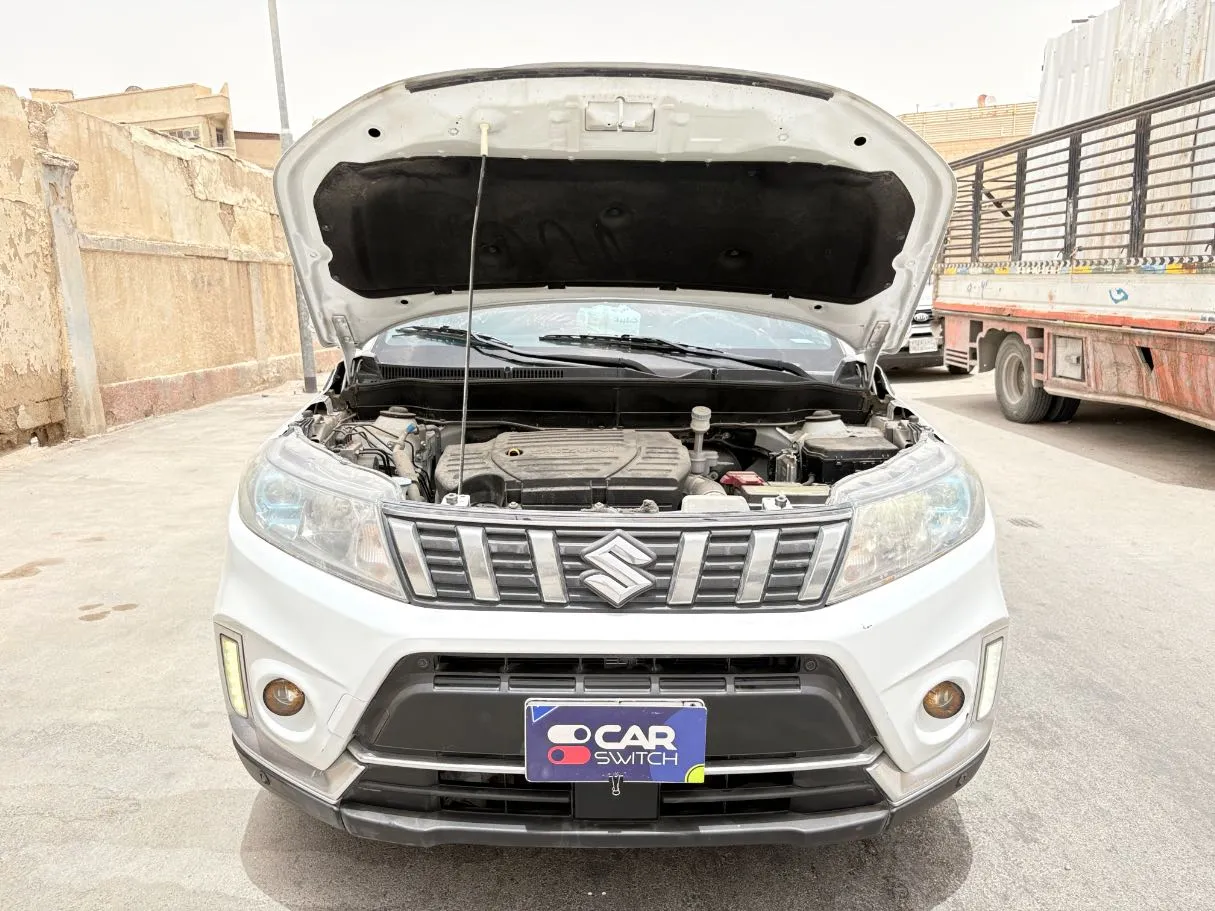 Car image 25
