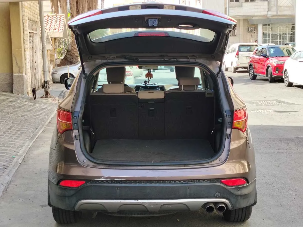 Car image 23