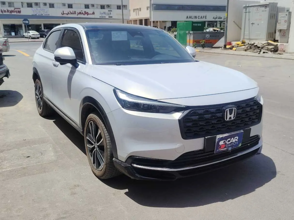 Car image 3