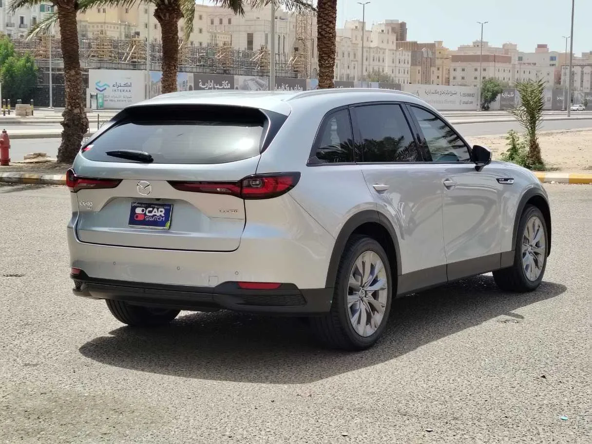 Car image 5