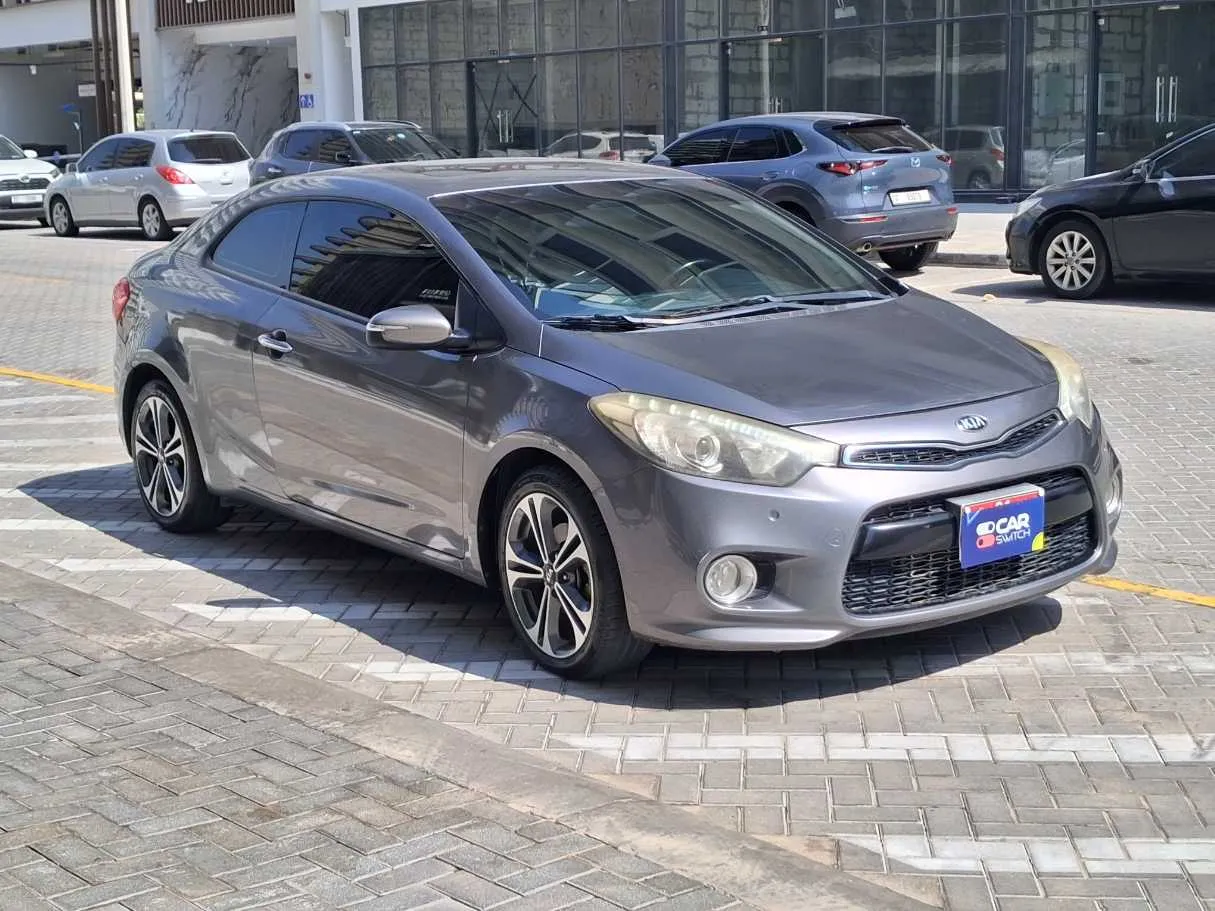 Car image 3
