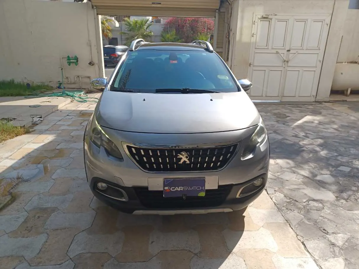 Car image 2