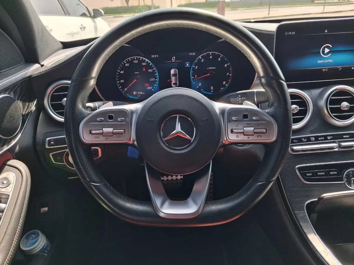 Car image 13