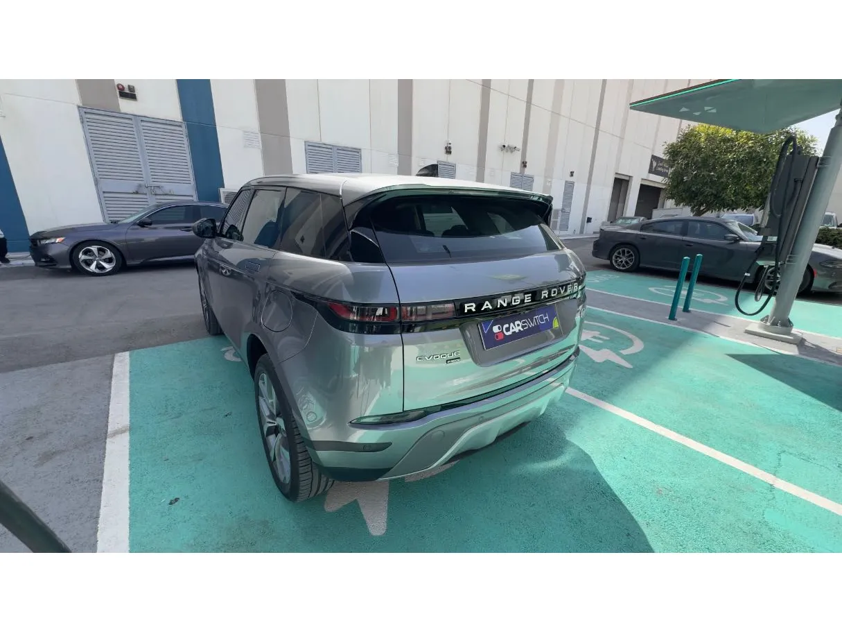 Car image 7
