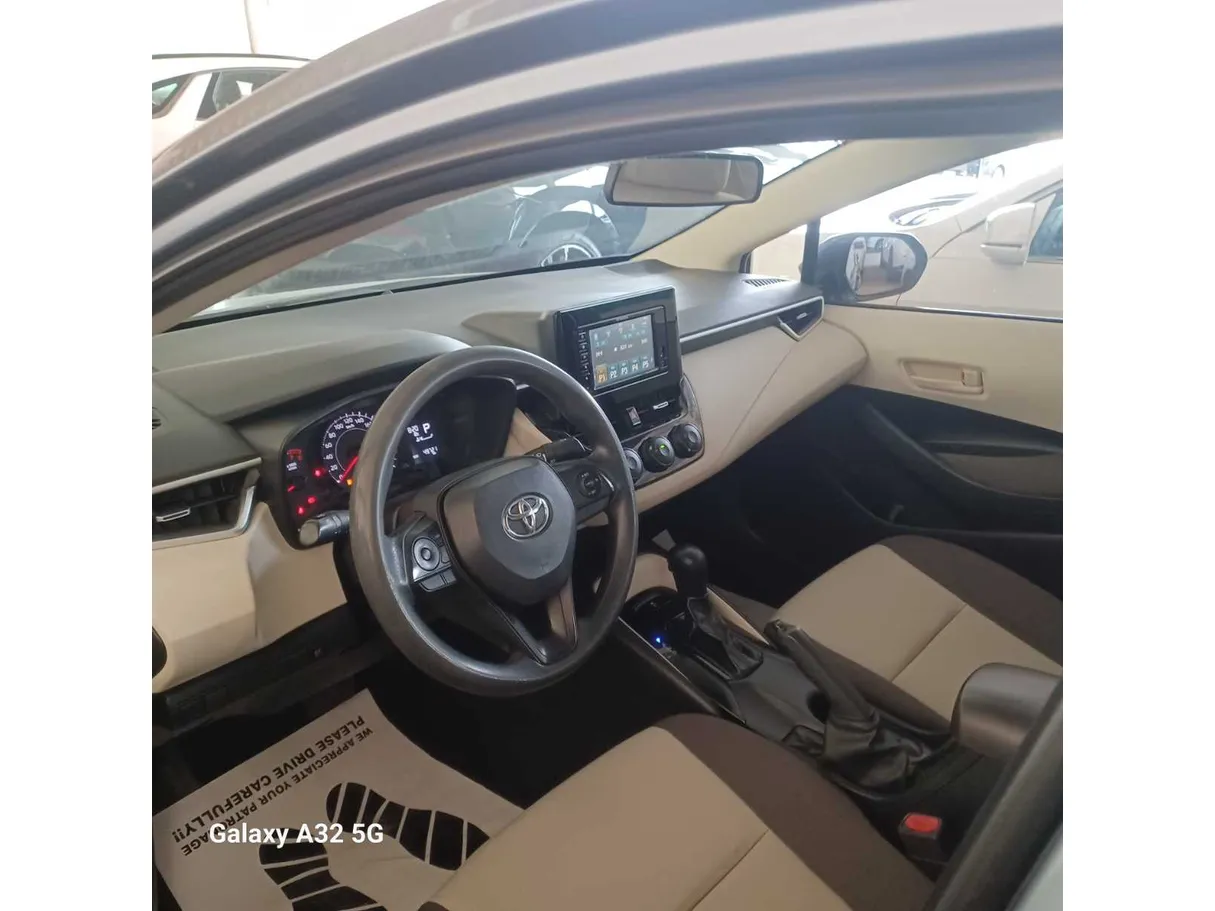 Car image 9