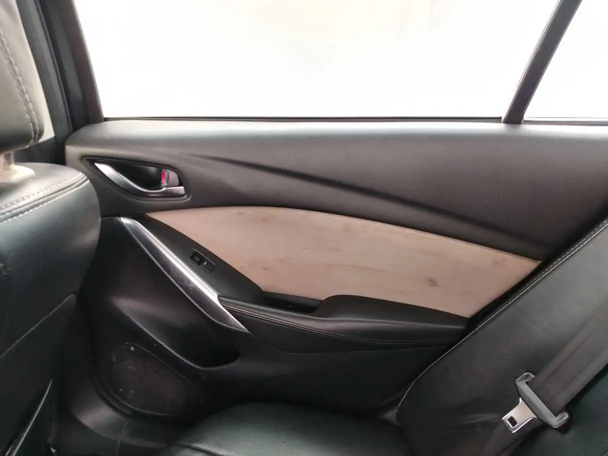Car image 33