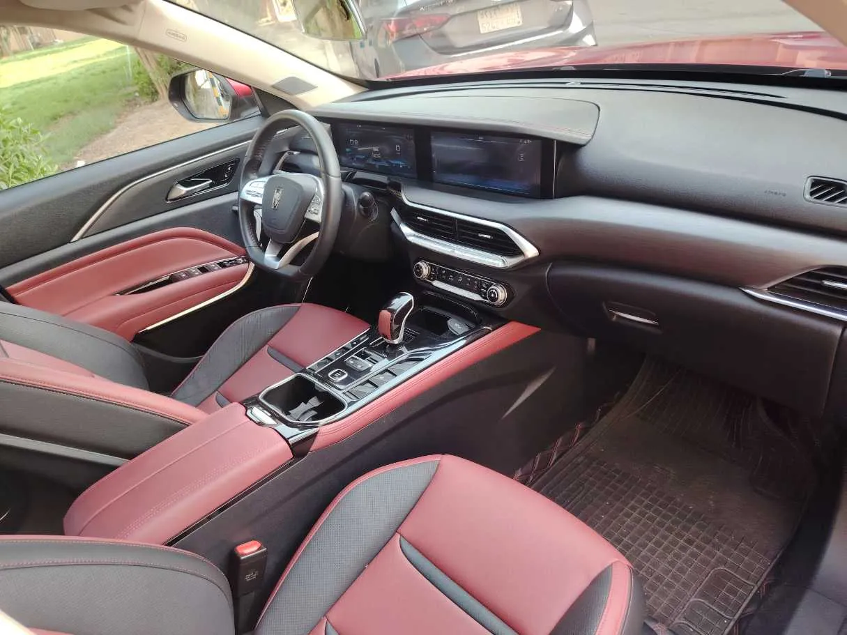 Car image 13