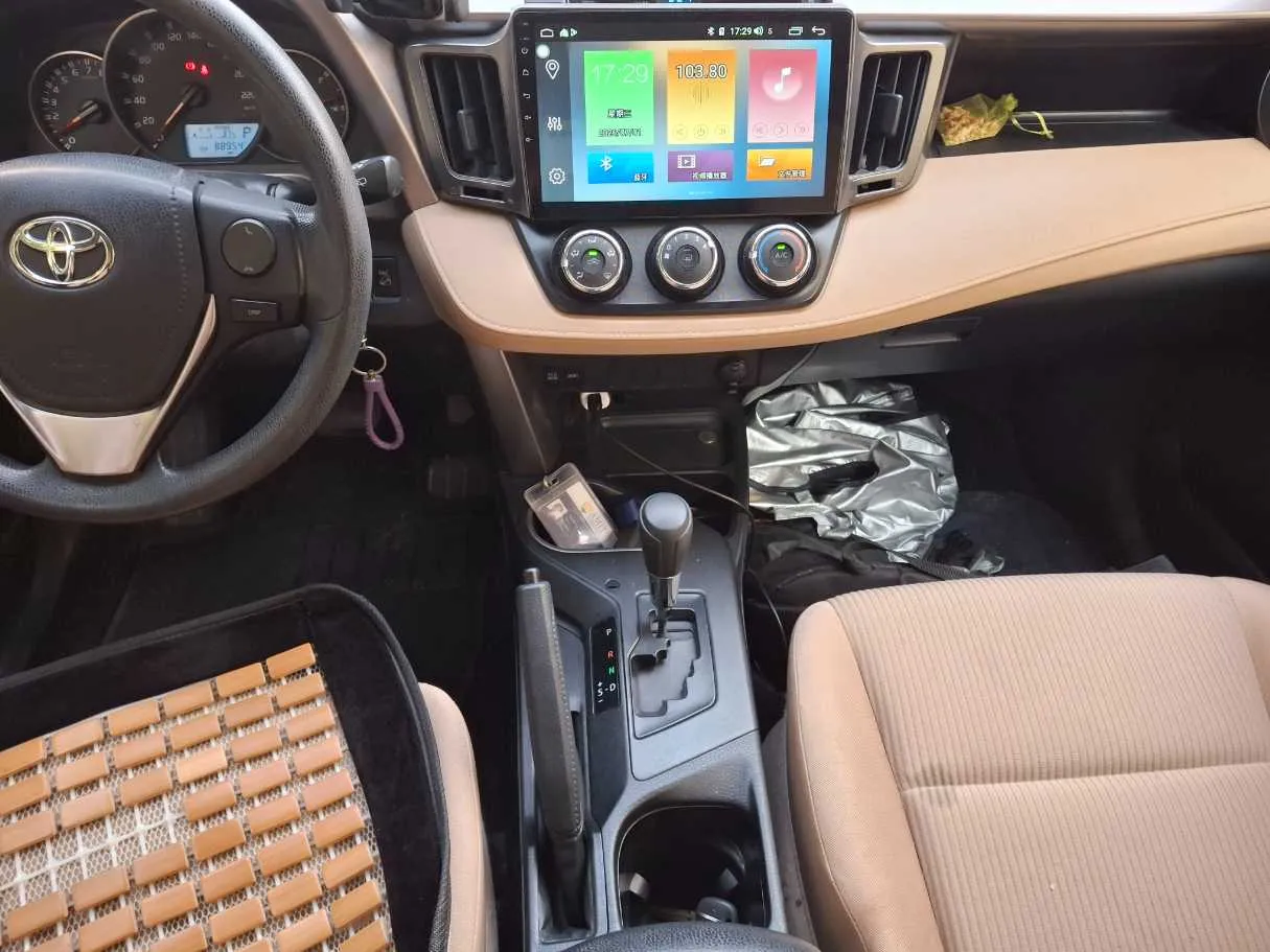 Car image 15
