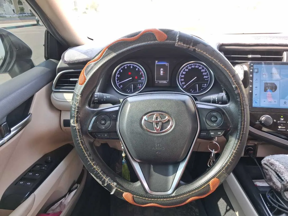 Car image 18