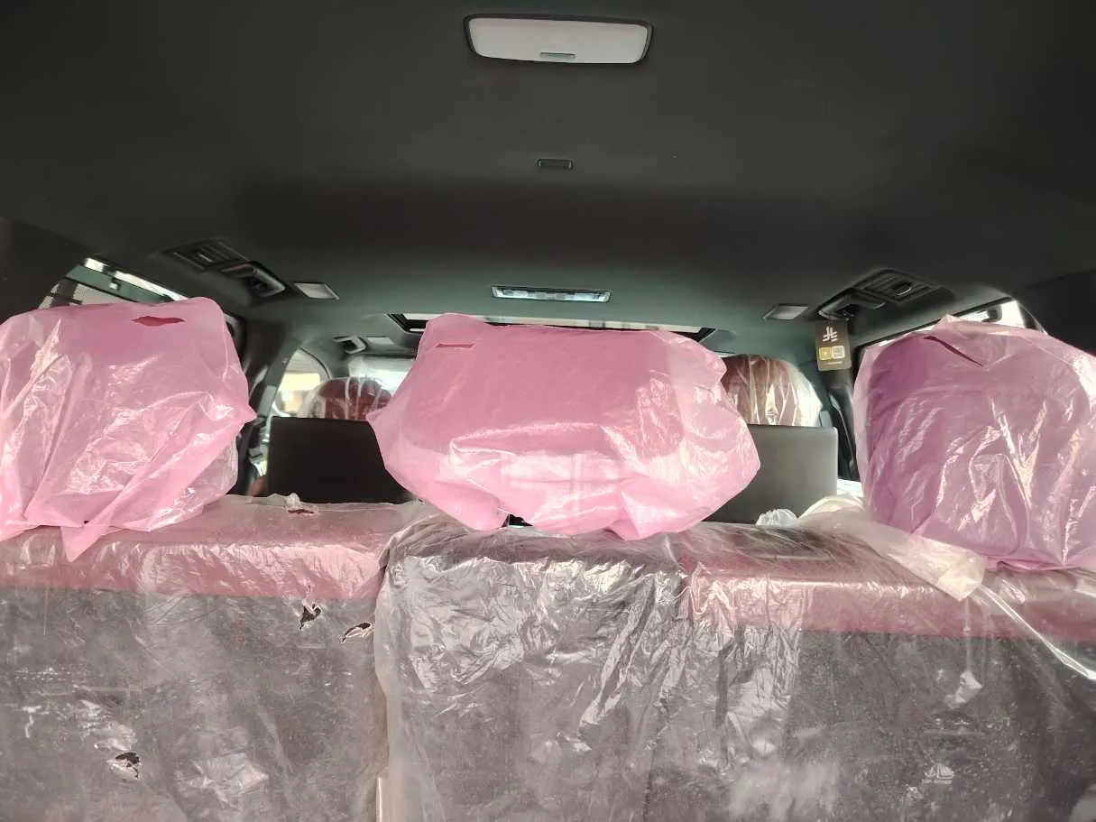 Car image 32