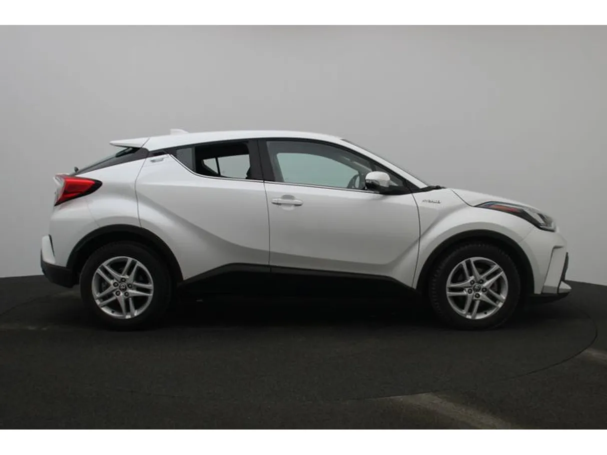 Car image 13
