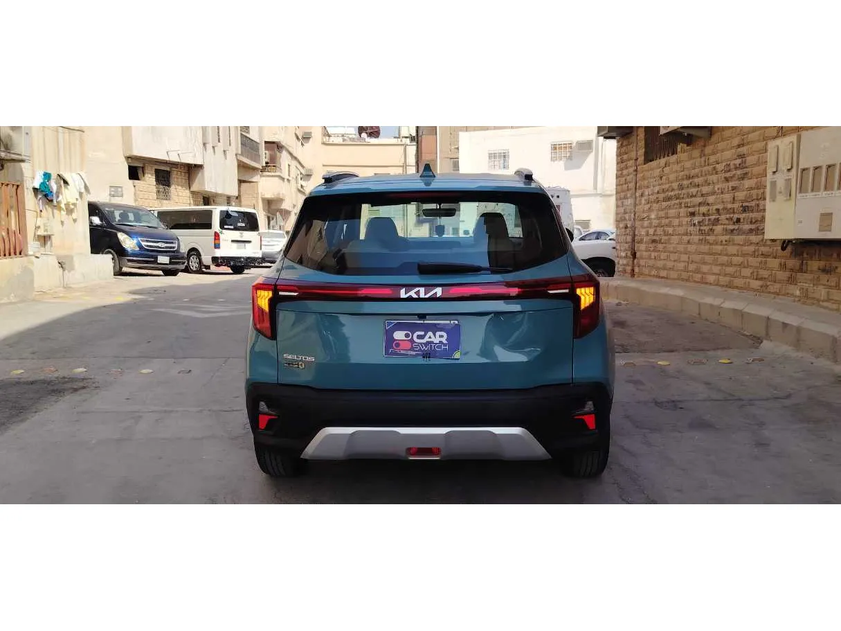 Car image 6