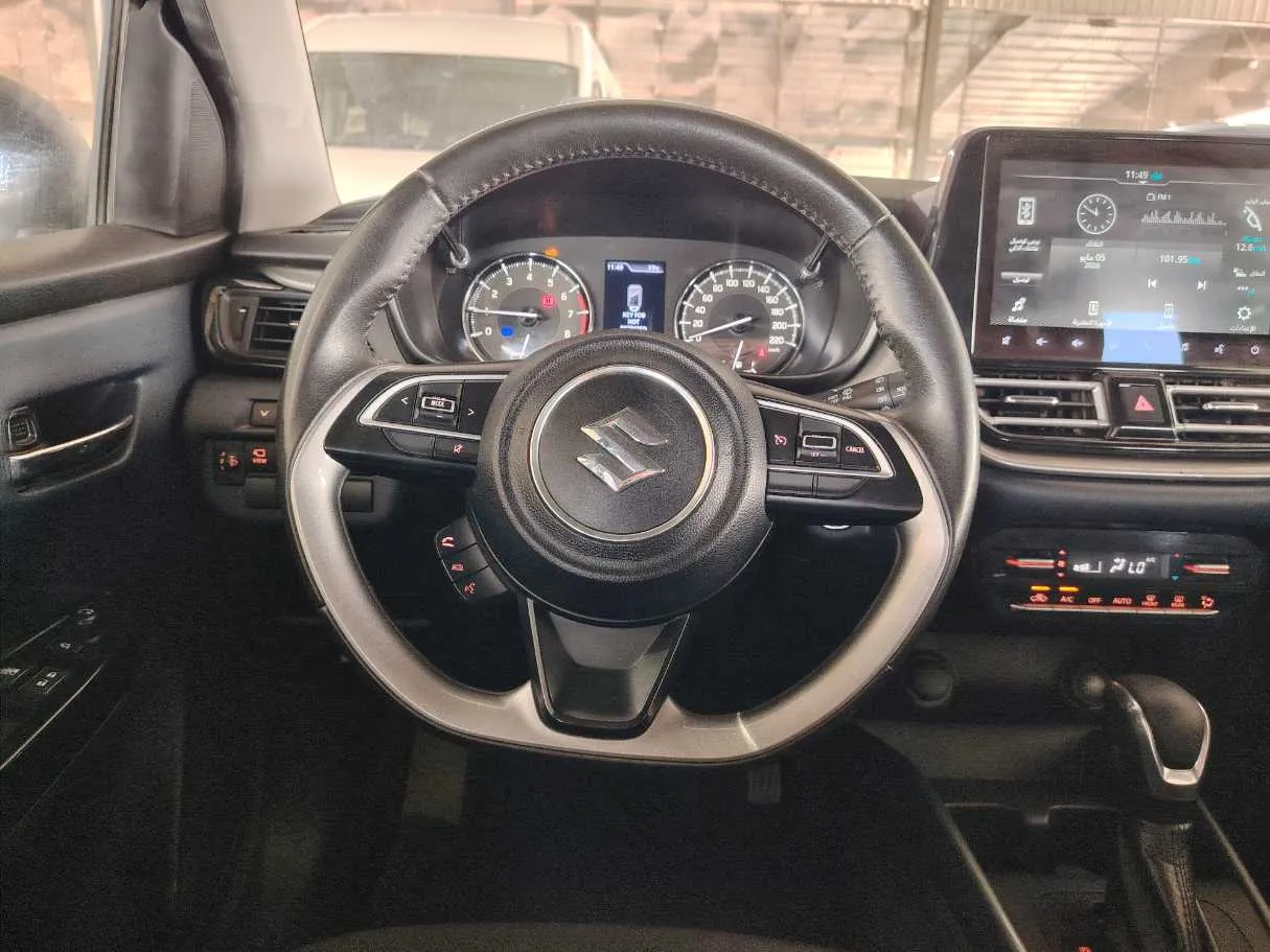 Car image 27