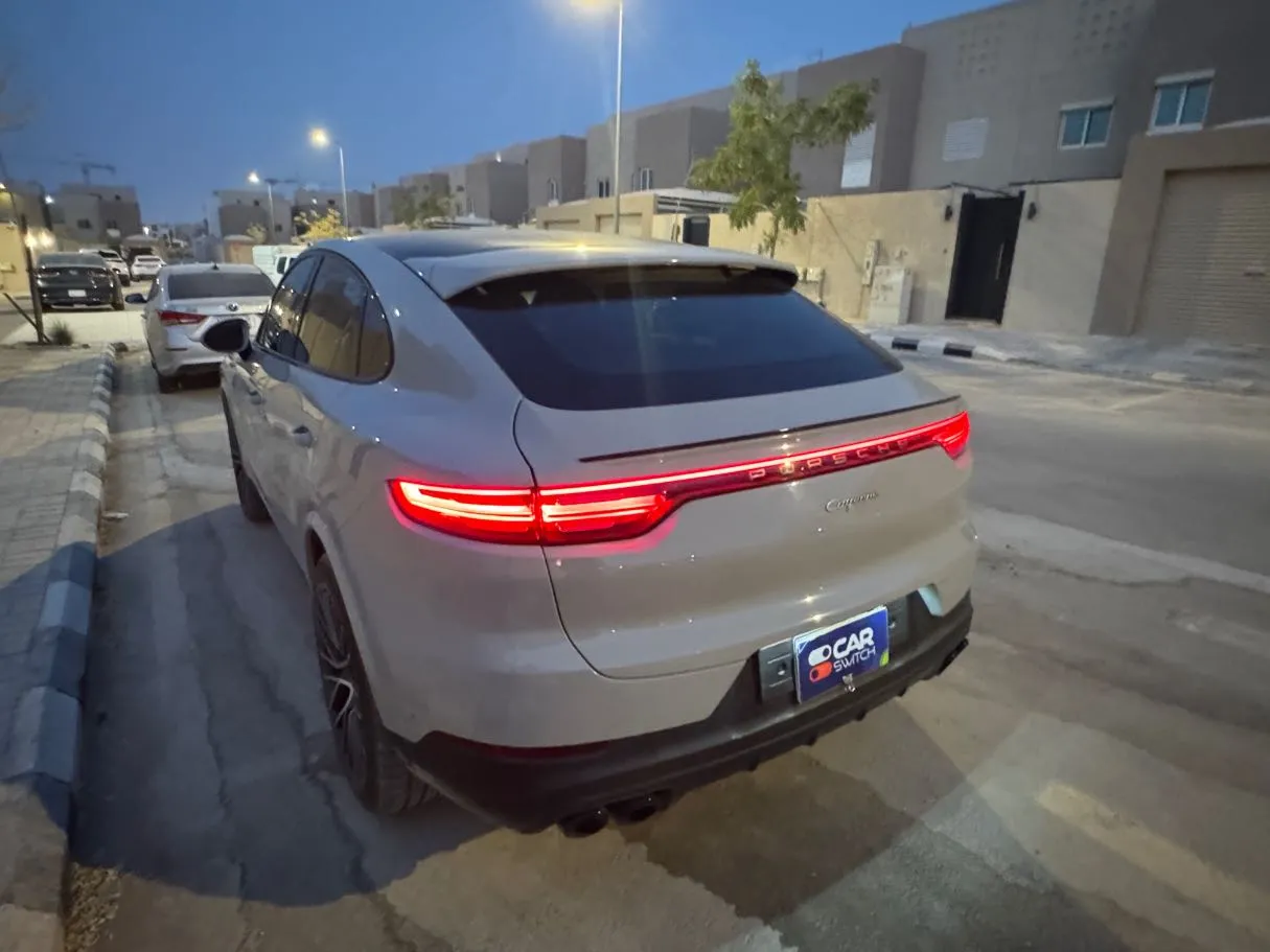 Car image 7