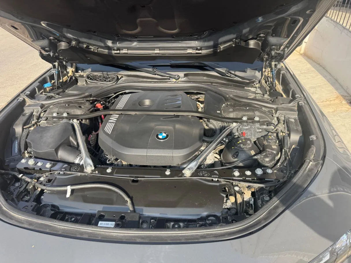 Car image 20