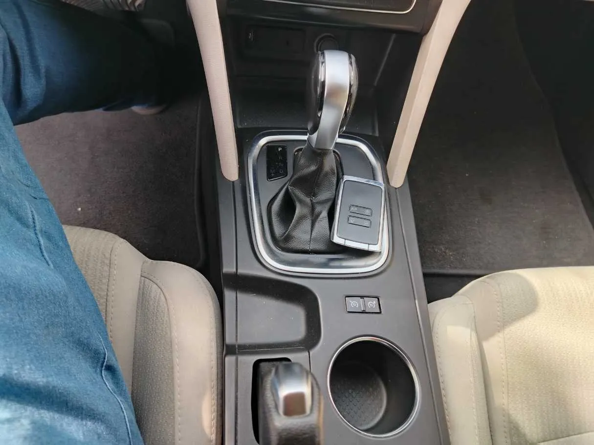 Car image 20
